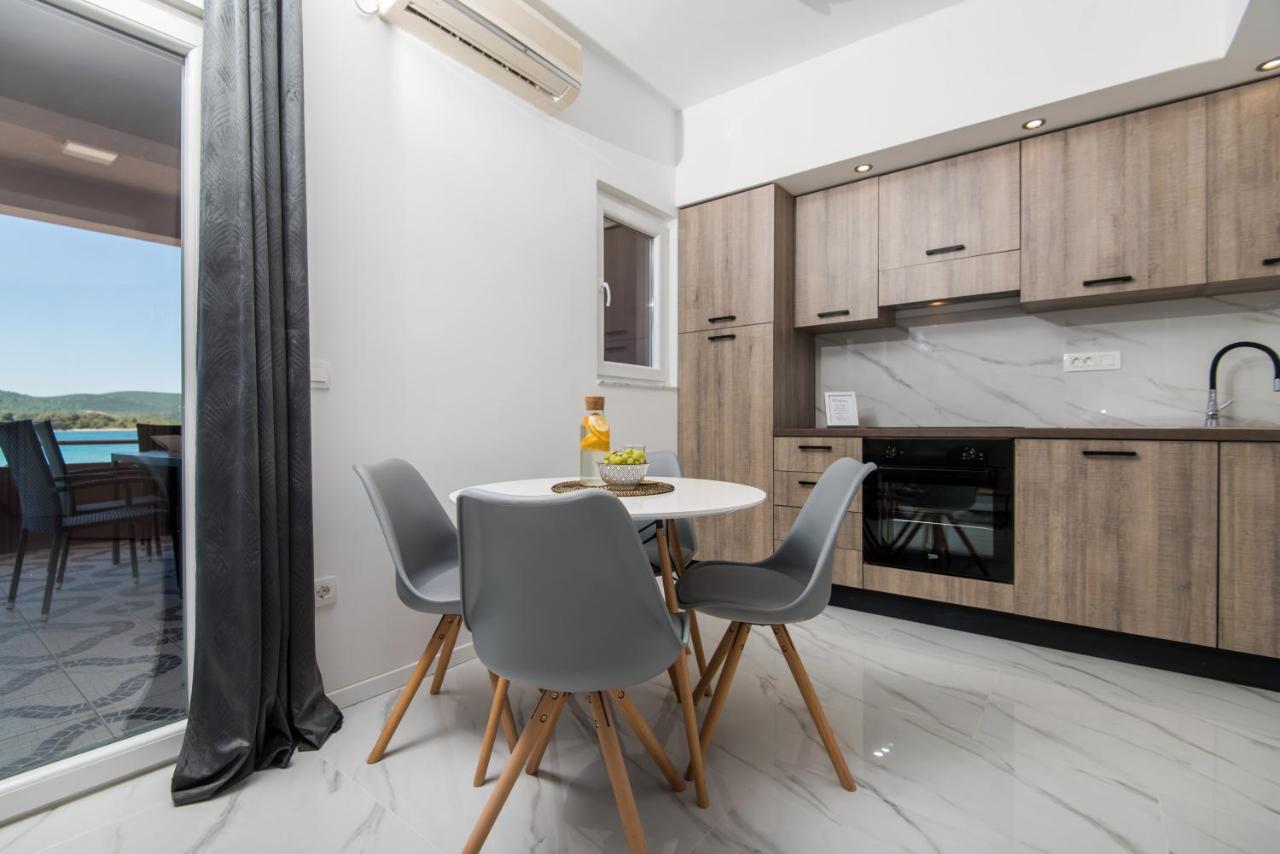 Euroholiday apartments Turanj Exterior foto