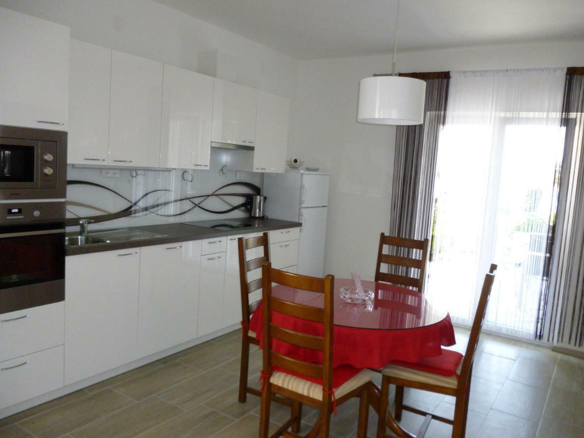 Euroholiday apartments Turanj Exterior foto